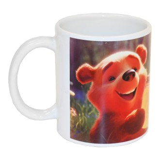 Tasse mit kindlichem Motiv eines kleinen Bären