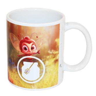 Tasse mit kindlichem Motiv eines kleinen Bären