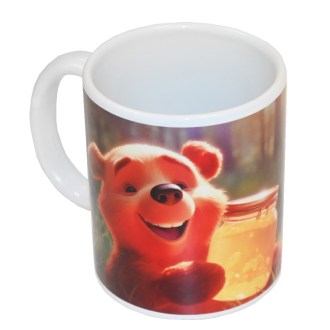 Tasse mit kindlichem Motiv eines kleinen Bären